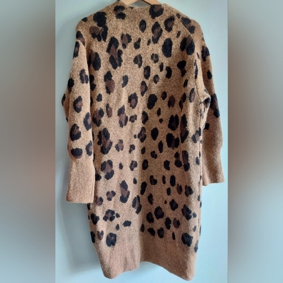 Mila Owen Brown Fuzzy Leopard Print Oversized Long Cardigan Sweater Size 0 - Picture 2 of 5